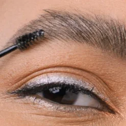 Maybelline Build-A-Brow 2 In 1 Caneta E Gel De Sobrancelhas 255 Soft Brown