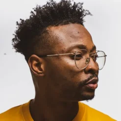 Reuzel Red Pomada De Fixação Forte Alto Brilho